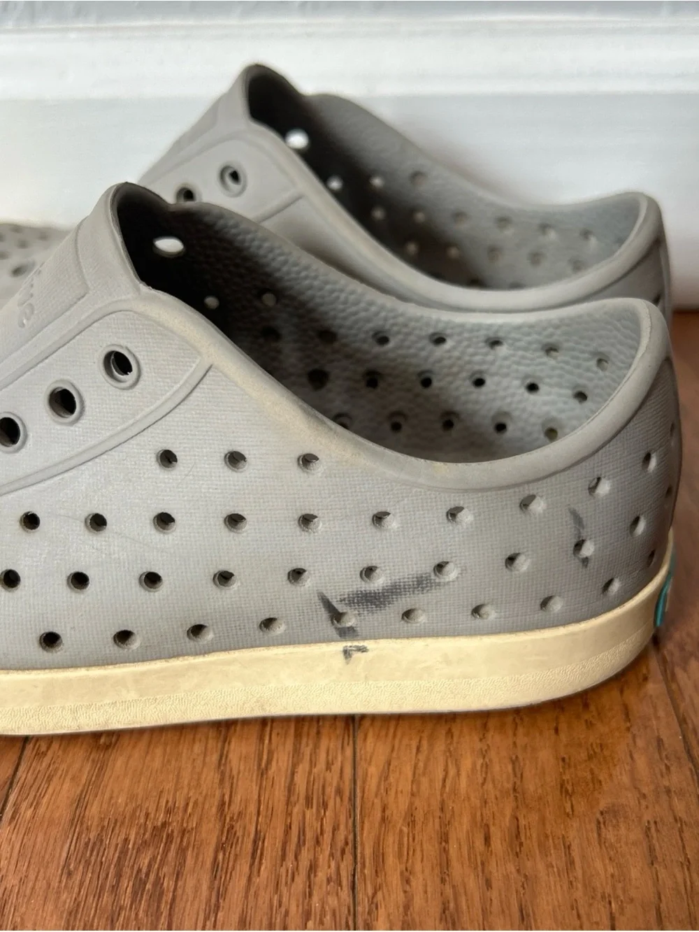 Native Jefferson Water Shoes Slip On Boys Or Girls Size 13 Gray